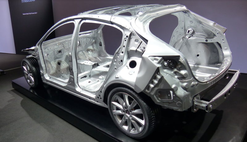 Illustration for article titled Mazda’s ‘Holy Grail’ Of Gasoline Engines Is Completely Fascinating